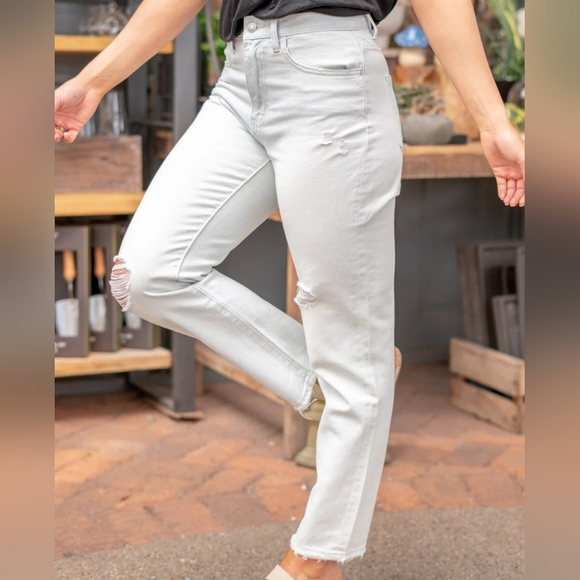 Flying Monkey Reform High Rise Mom Jeans Light Blue 27/5 Inseam 27 Raw Hem Nwt - Picture 2 of 13